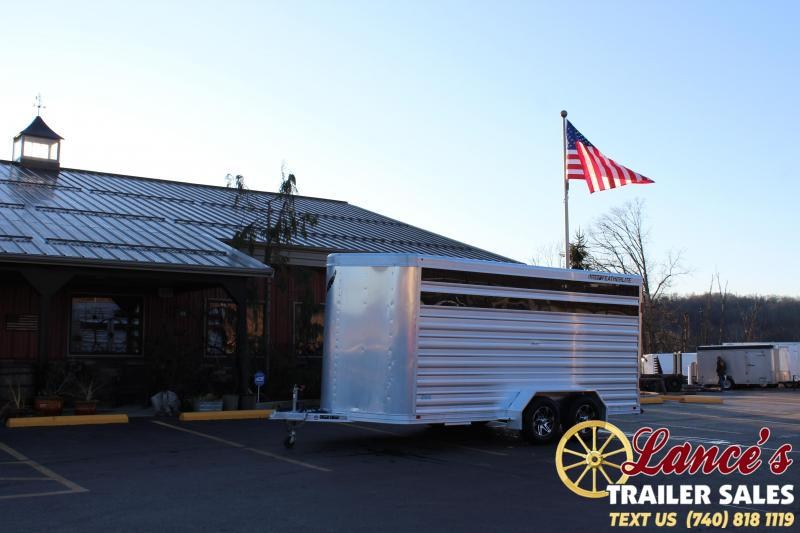 2017 Featherlite 8107 Livestock Trailer 2017 Featherlite 8107 Livestock Trailer