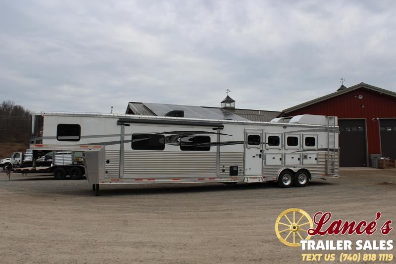 2015 Lakota BH8418CE Horse Trailer 2015 Lakota BH8418CE Horse Trailer