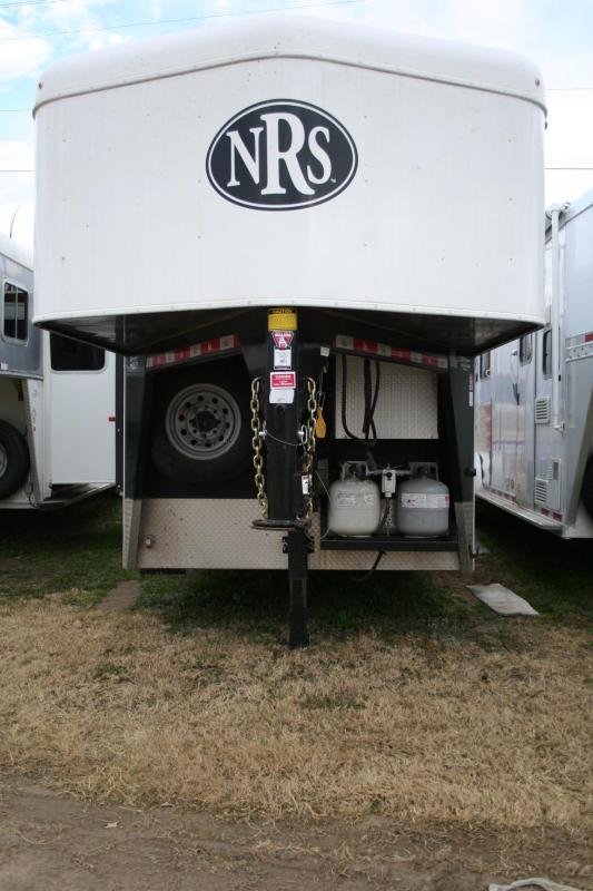 2016 Bison Trailers Trail Hand Edition Horse Trailer 2016 Bison Trailers Trail Hand Edition Horse Trailer