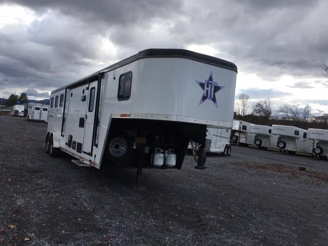 2016 Hoosier Trailers Renegade Horse Trailer 2016 Hoosier Trailers Renegade Horse Trailer