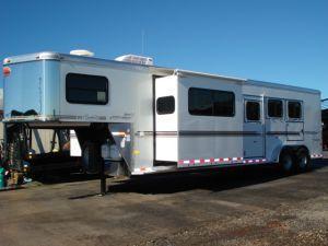 2007 Sundowner Trailers 3H 727 SL 6911 LQ w/Slide Horse Trailer 2007 Sundowner Trailers 3H 727 SL 6911 LQ w/Slide Horse Trailer