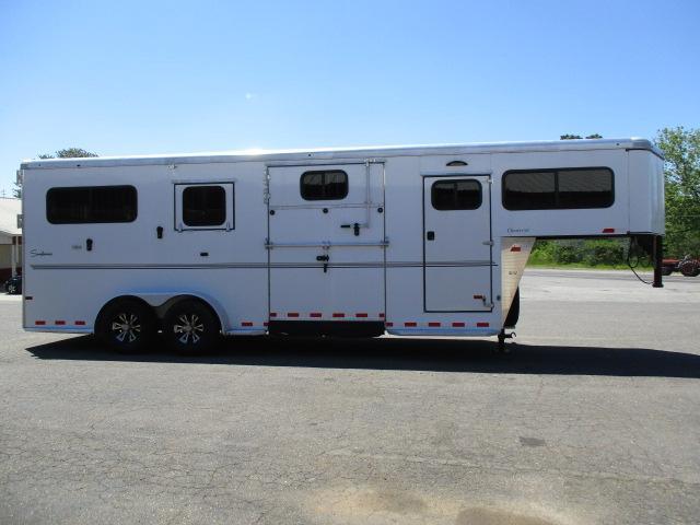 2016 Sundowner Trailers 2 + 1 Horse Trailer 2016 Sundowner Trailers 2 + 1 Horse Trailer