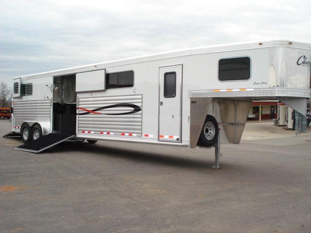2010 Cherokee Trailers GN 4H Head-Head Horse Trailer 2010 Cherokee Trailers GN 4H Head-Head Horse Trailer