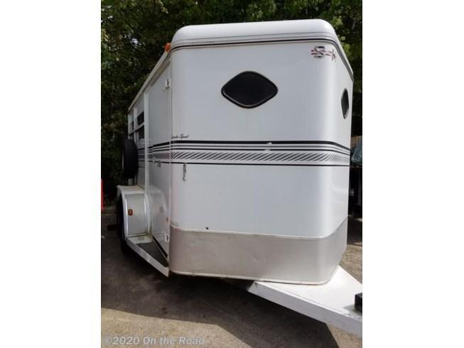 2003 S and H Trailers 2H Slant Horse Trailer 2003 S and H Trailers 2H Slant Horse Trailer