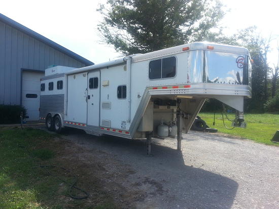 2003 Barret 3 Horse Trailer w/ 10 ft SW Living Quarters 2003 Barret 3 Horse Trailer w/ 10 ft SW Living Quarters
