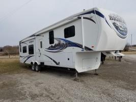 Used 2011 Heartland RV BigHorn 8 x 36 5th Wheel/Travel Trailer Used 2011 Heartland RV BigHorn 8 x 36 5th Wheel/Travel Trailer