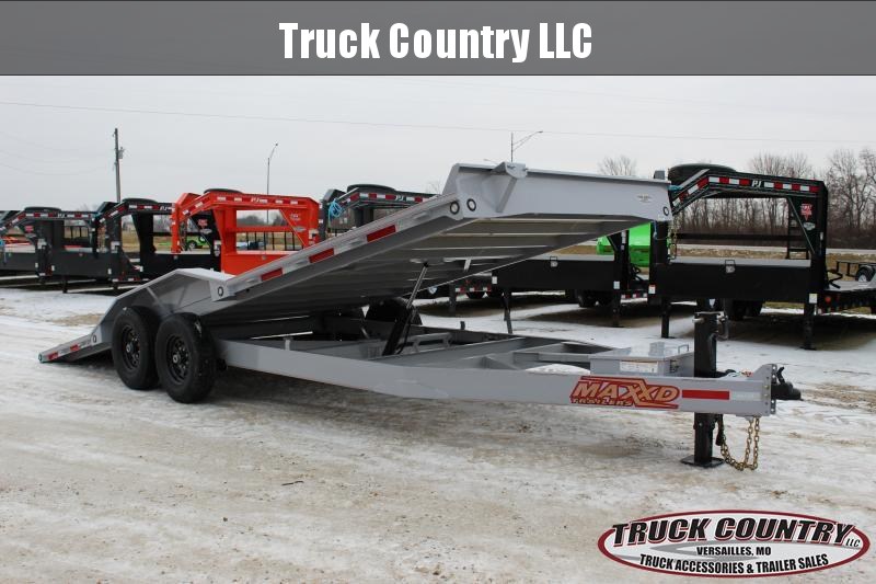 2020 MAXXD T6X 22' power tilt Equipment Trailer 2020 MAXXD T6X 22' power tilt Equipment Trailer