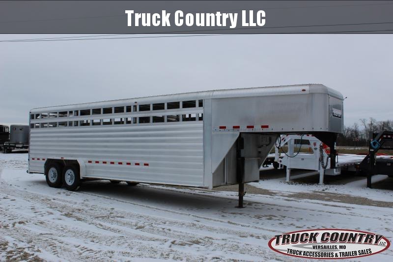 2013 Kiefer Built 6.8x24 gooseneck aluminum Livestock Trailer 2013 Kiefer Built 6.8x24 gooseneck aluminum Livestock Trailer
