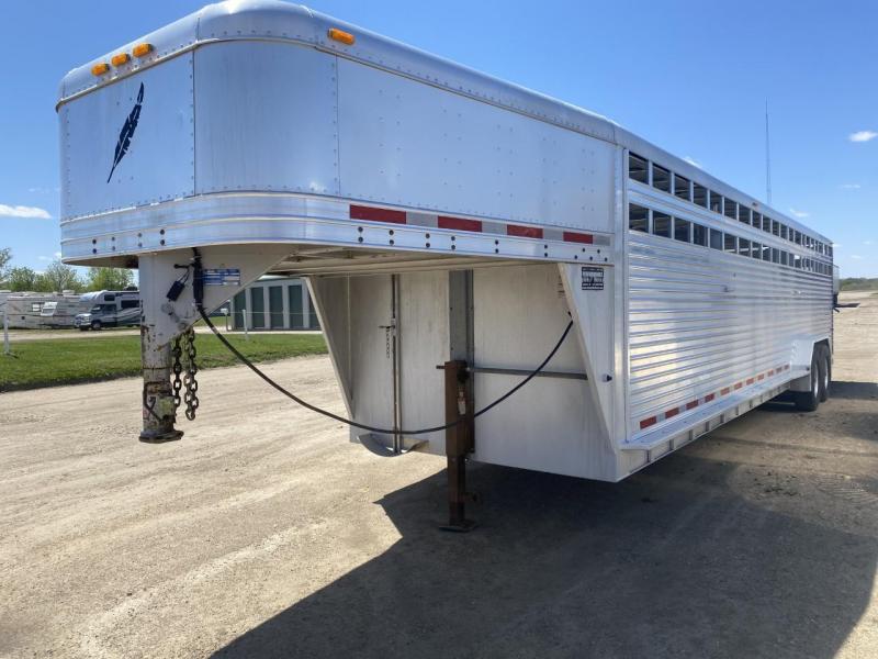 2004 Featherlite 8120/7030 Livestock Trailer 2004 Featherlite 8120/7030 Livestock Trailer