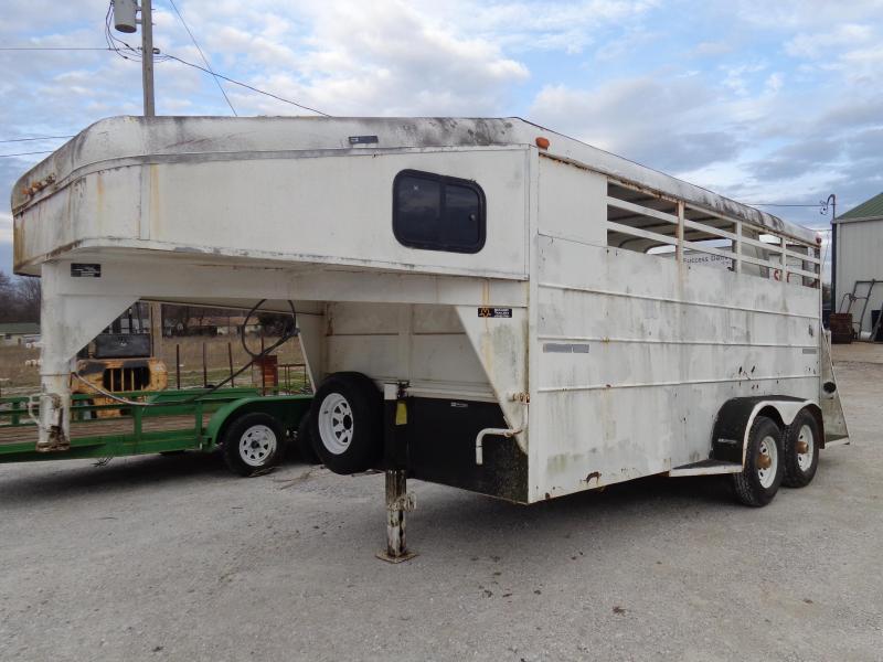 USED 1997 TAGA 22' x 6'8 Gooseneck 3 Horse Slant with Tack Room USED 1997 TAGA 22' x 6'8 Gooseneck 3 Horse Slant with Tack Room