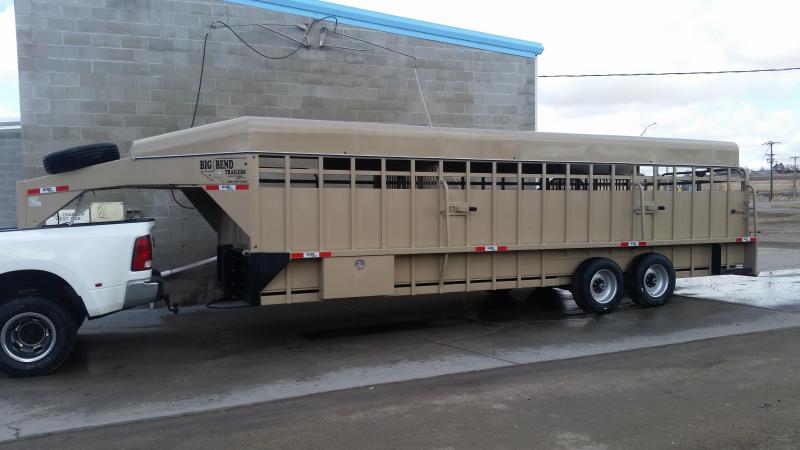 2020 Big Bend 26' FULL TOP Livestock Trailer 2020 Big Bend 26' FULL TOP Livestock Trailer