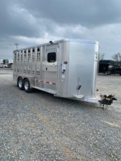2020 Wilson Trailer Company 3 Horse BP Roper Livestock Trailer 2020 Wilson Trailer Company 3 Horse BP Roper Livestock Trailer