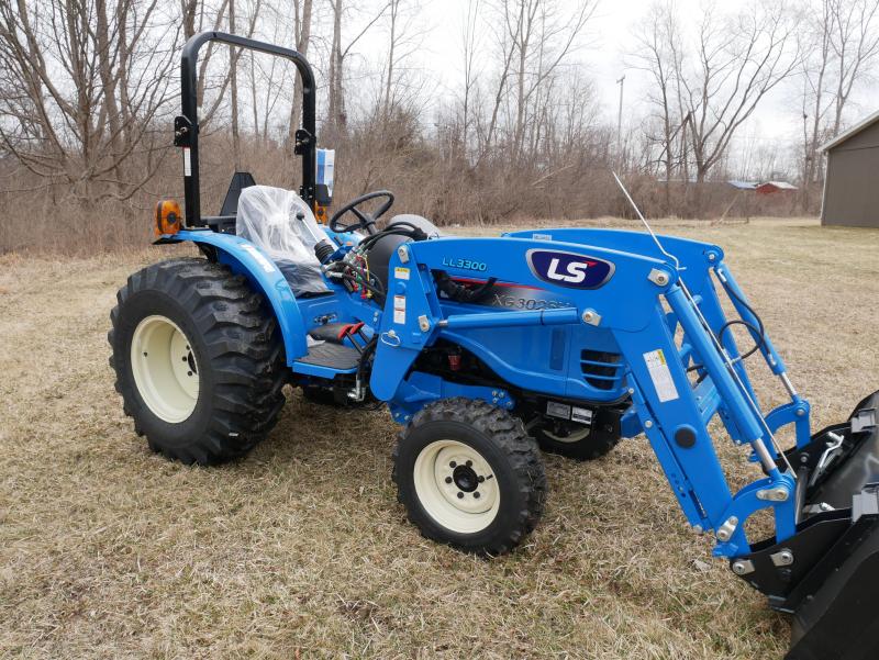2020 LS Tractor MT225HE 4x4 Compact Tractor Lawn Mowers and