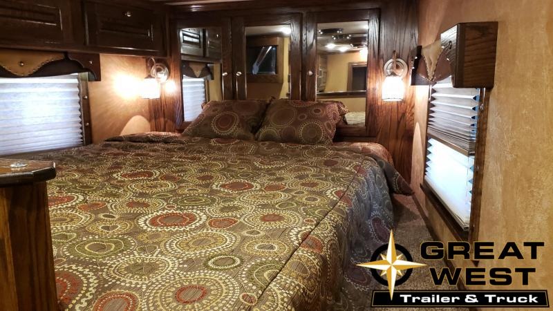2015 Sooner 12 SW 4 Horse Trailer 2015 Sooner 12 SW 4 Horse Trailer