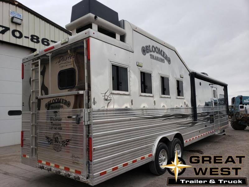 2009 Bloomer 16ft Short Wall Slide out 4 Horse Trailer 2009 Bloomer 16ft Short Wall Slide out 4 Horse Trailer