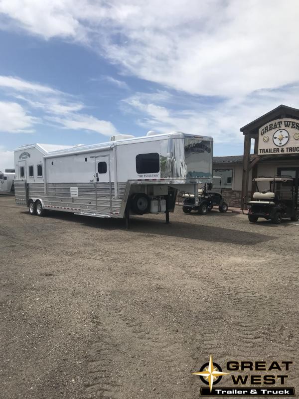 2018 Bloomer Trailer Manufacturing Horse Trailer 2018 Bloomer Trailer Manufacturing Horse Trailer