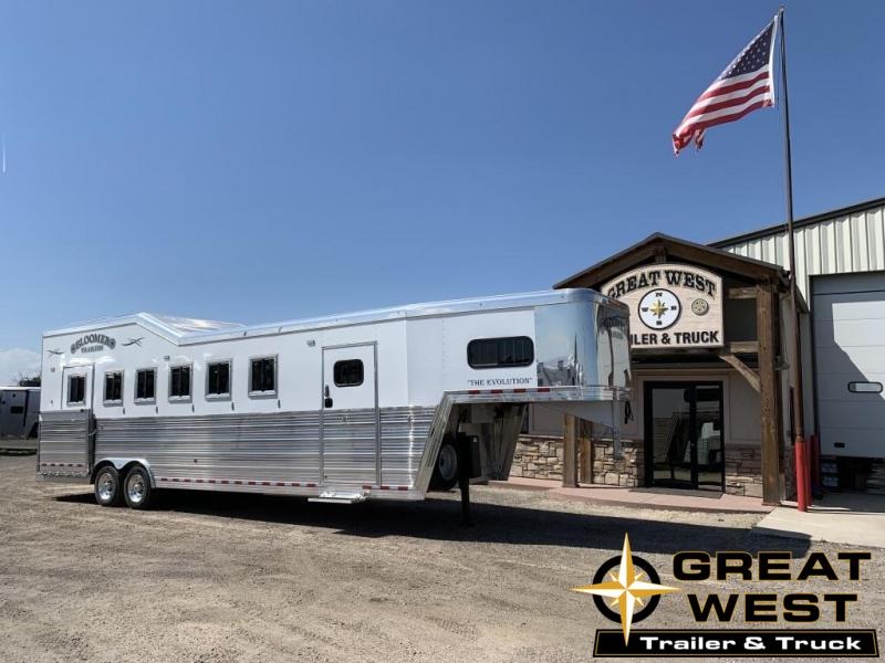 2019 Bloomer 6 Horse Trainer's pkg Horse Trailer 2019 Bloomer 6 Horse Trainer's pkg Horse Trailer