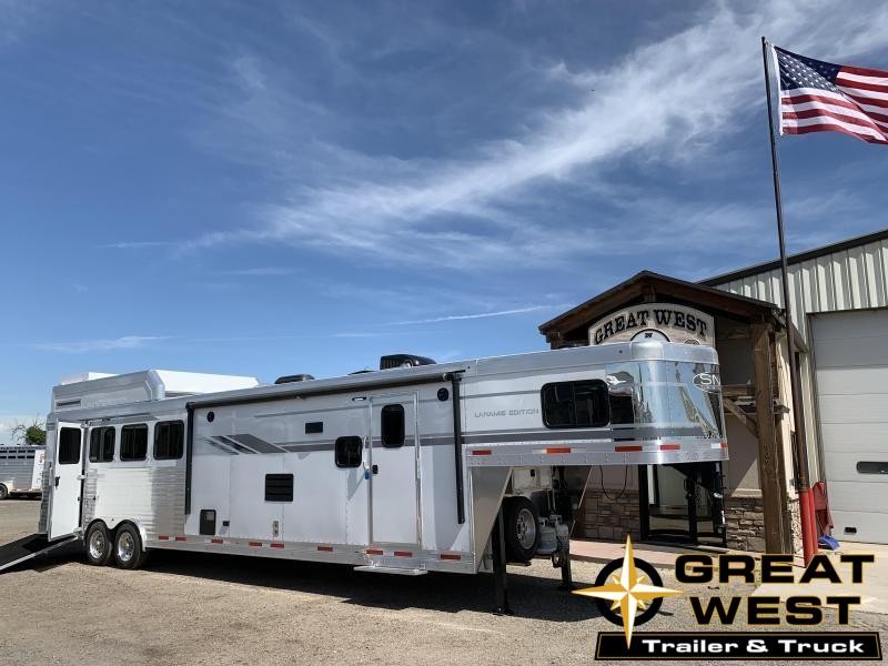 2020 SMC 13.5 Short Wall 4 Horse Rear Side load 2020 SMC 13.5 Short Wall 4 Horse Rear Side load