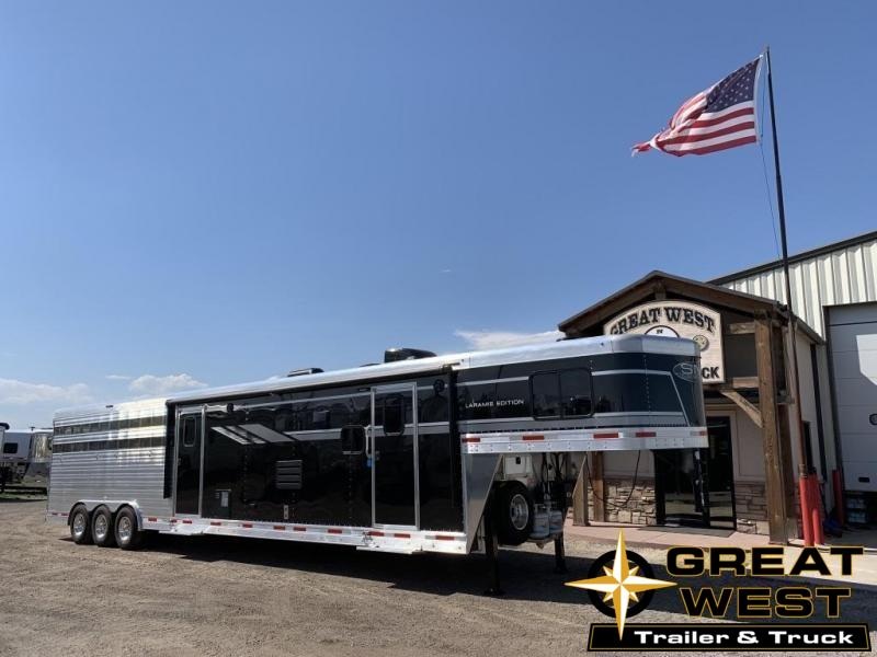 2020 SMC Stock Combo 13' Short Wall Horse Trailer 2020 SMC Stock Combo 13' Short Wall Horse Trailer