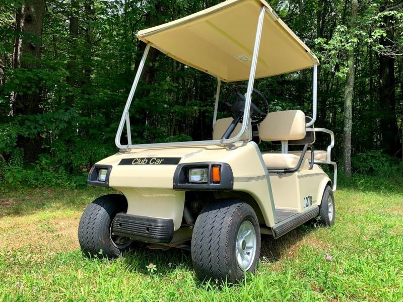 Club Car DS Electric 4 Pass Golf Cart 48 volt Club Car DS Electric 4 Pass Golf Cart 48 volt