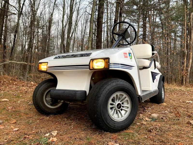 Club Car DS Electric 4 pass golf cart runs GREAT!! Club Car DS Electric 4 pass golf cart runs GREAT!!