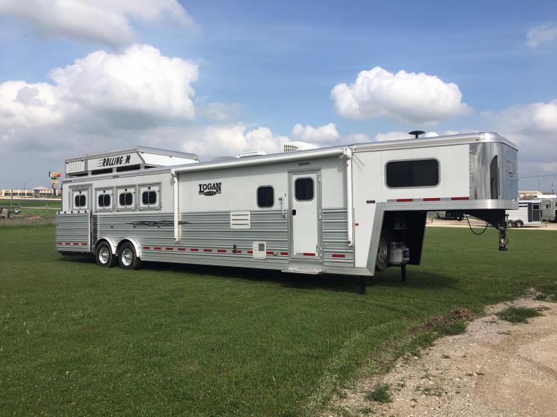 2020 Logan Coach 4 Horse Side Load with a 14 ft Short Wall Horse Trailer 2020 Logan Coach 4 Horse Side Load with a 14 ft Short Wall Horse Trailer