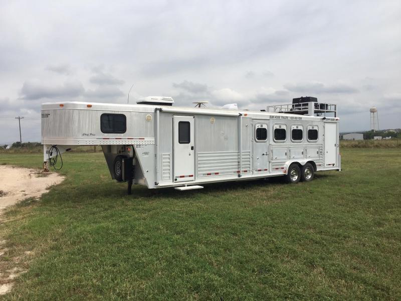 2003 Cherokee Trailers 4 Horse With a 12 FT Short Wall Horse Trailer 2003 Cherokee Trailers 4 Horse With a 12 FT Short Wall Horse Trailer