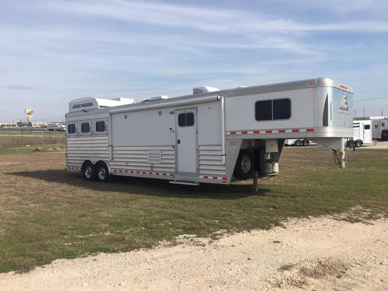 2013 Elite Trailers 3 Horse with a 12' Short Wall Horse Trailer 2013 Elite Trailers 3 Horse with a 12' Short Wall Horse Trailer