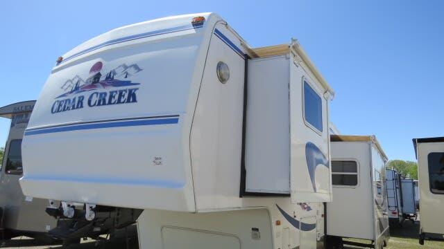 2003 Forest River Cedar Creek 30RBLS 2003 Forest River Cedar Creek 30RBLS
