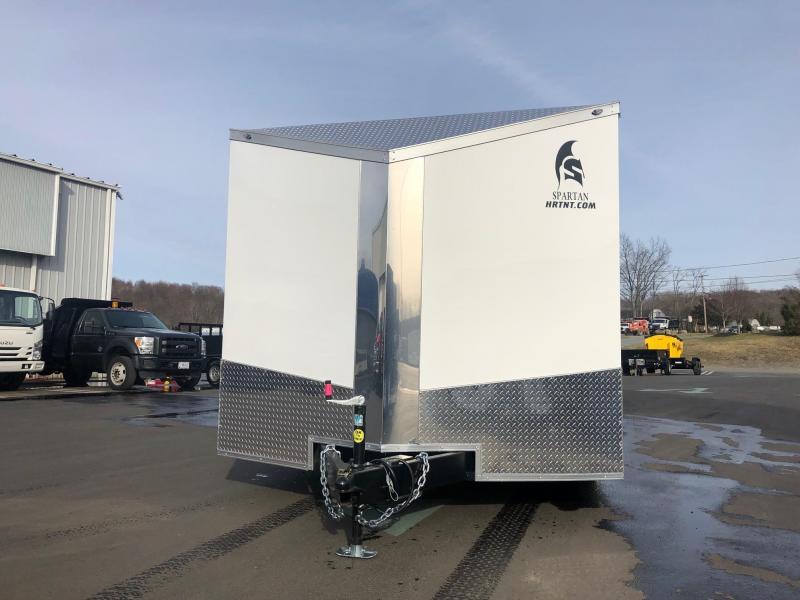 SPARTAN CARGO 2020 8.5 X 24 TANDEM AXLE WHITE SEMI SCREWLESS ENCLOSED TRAILER SPARTAN CARGO 2020 8.5 X 24 TANDEM AXLE WHITE SEMI SCREWLESS ENCLOSED TRAILER