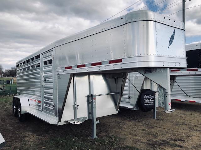 2020 Featherlite 8117 Livestock Trailer 2020 Featherlite 8117 Livestock Trailer