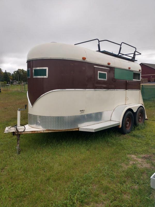 1972 Jackson 2 Horse Straight Load Horse Trailer 1972 Jackson 2 Horse Straight Load Horse Trailer