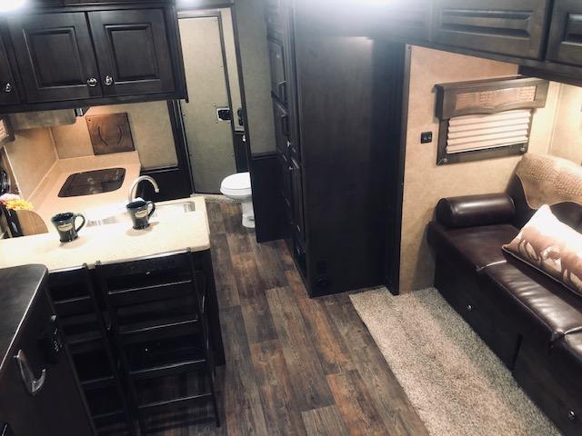 2016 Merhow Trailers 8312 Horse Trailer 2016 Merhow Trailers 8312 Horse Trailer