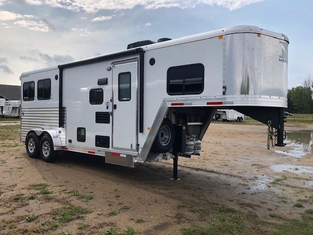 2020 Merhow 2 Horse 7207 Horse Trailer 2020 Merhow 2 Horse 7207 Horse Trailer