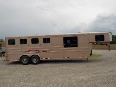 1997 Titan Trailers MODEL 724-4HDR Livestock Trailer ** USED ** 1997 Titan Trailers MODEL 724-4HDR Livestock Trailer ** USED **