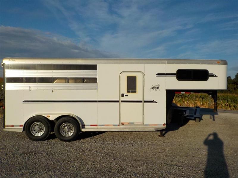 2009 ADAM by Dalton AS 370 3HGN Livestock Trailer **USED** 2009 ADAM by Dalton AS 370 3HGN Livestock Trailer **USED**