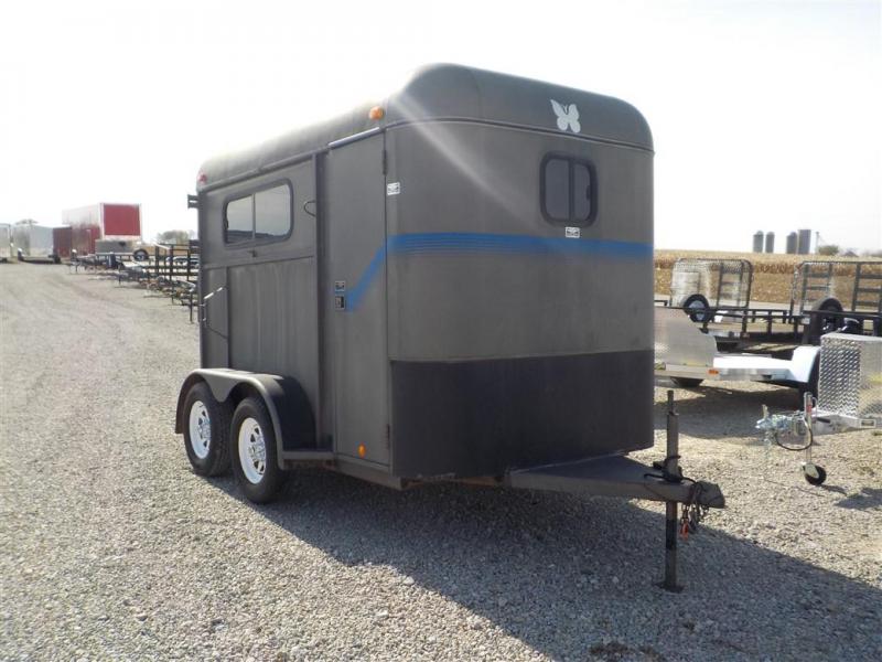 2004 Mon Ark 10 Livestock Trailer **USED** 2004 Mon Ark 10 Livestock Trailer **USED**