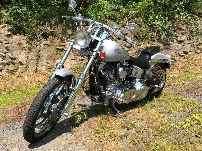 2001 Harley Davidson SOFT TAIL FXST Motorcycle 2001 Harley Davidson SOFT TAIL FXST Motorcycle