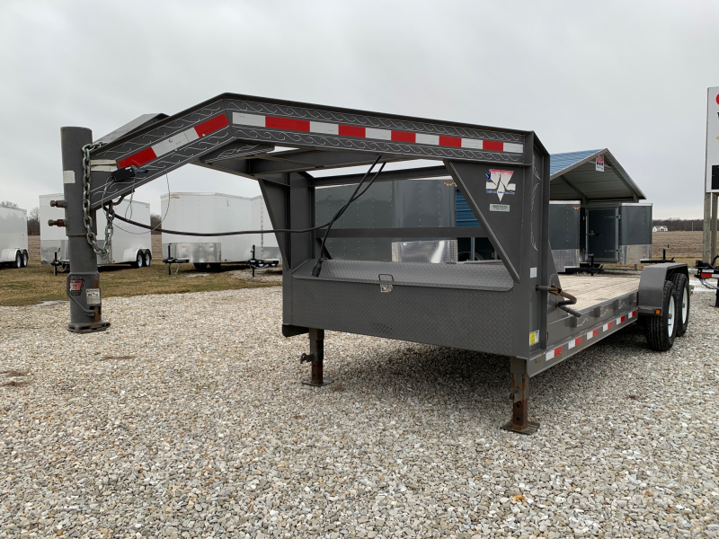 2005 PJ Trailers GOOSENECK Equipment Trailer 2005 PJ Trailers GOOSENECK Equipment Trailer