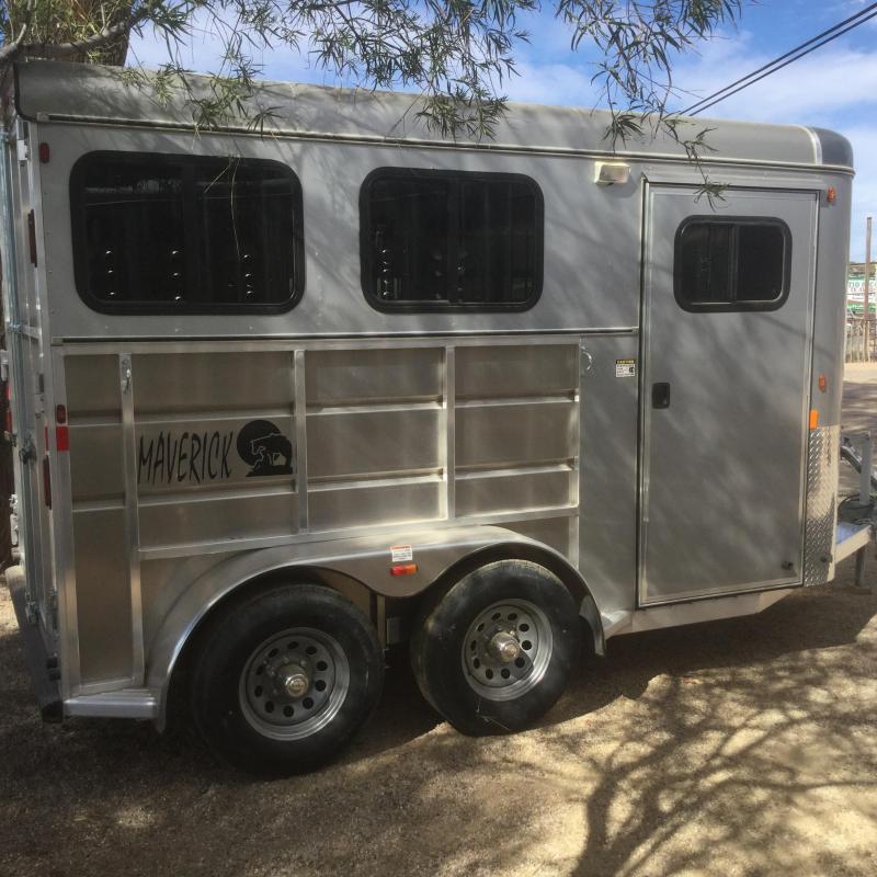 2020 Maverick 2 Horse Lite Deluxe 2020 Maverick 2 Horse Lite Deluxe