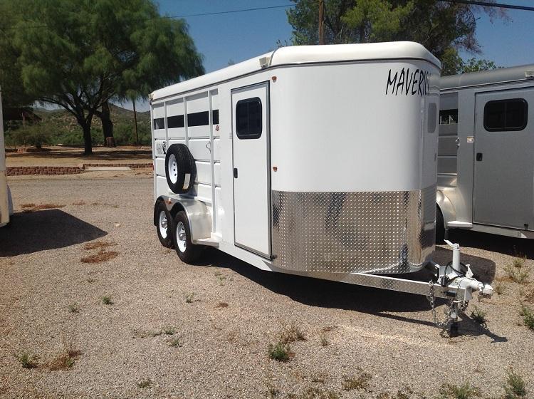 2020 Maverick 2 Horse Slant w/ Tack Room 2020 Maverick 2 Horse Slant w/ Tack Room