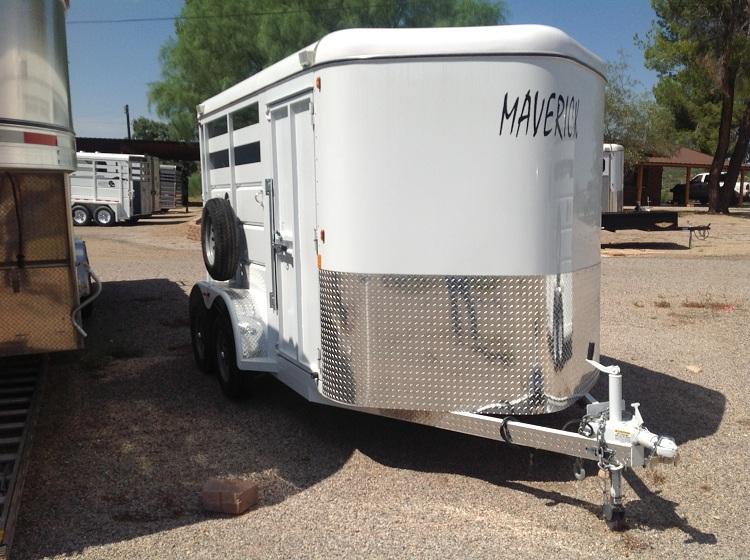 2020 Maverick 2 Horse Slant w/ Tack Room 2020 Maverick 2 Horse Slant w/ Tack Room