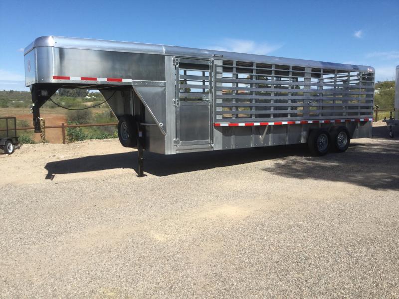 2021 Kiefer Built Kattleman Horse Trailer 2021 Kiefer Built Kattleman Horse Trailer