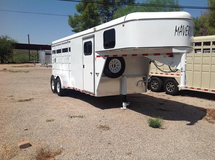 2020 Maverick 16 ft 3H Gooseneck with Dividers 2020 Maverick 16 ft 3H Gooseneck with Dividers
