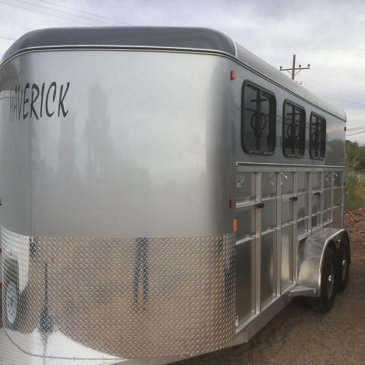 2020 Maverick 2 Horse Lite Deluxe 2020 Maverick 2 Horse Lite Deluxe