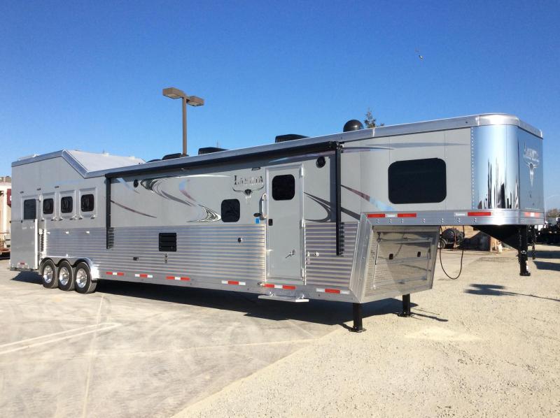2020 Lakota 4 horse side load 18ft short wall Horse Trailer 2020 Lakota 4 horse side load 18ft short wall Horse Trailer