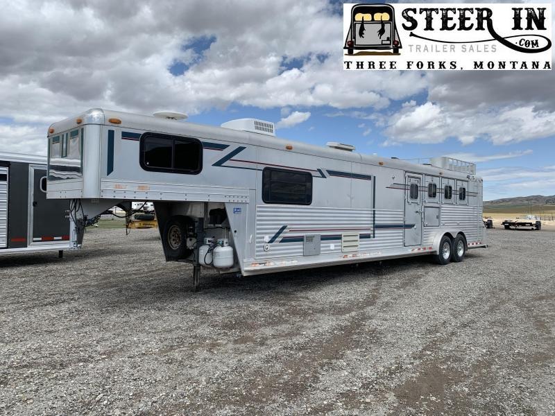 1997 4-Star Trailers 4H LQ Horse Trailer 1997 4-Star Trailers 4H LQ Horse Trailer