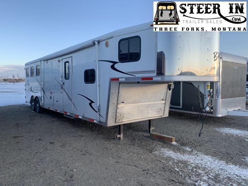 2009 Bison 3H 12' LQ Horse Trailer 2009 Bison 3H 12' LQ Horse Trailer