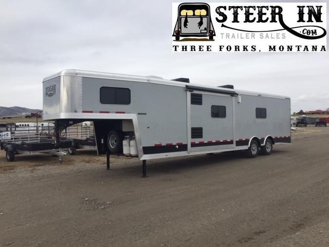 2019 Logan Coach 30' Ultimate Sport Hauler 2019 Logan Coach 30' Ultimate Sport Hauler