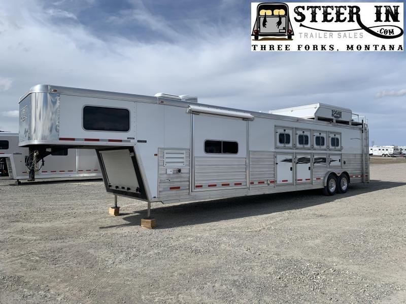 2015 Logan Coach 4H LQ Horse Trailer 2015 Logan Coach 4H LQ Horse Trailer